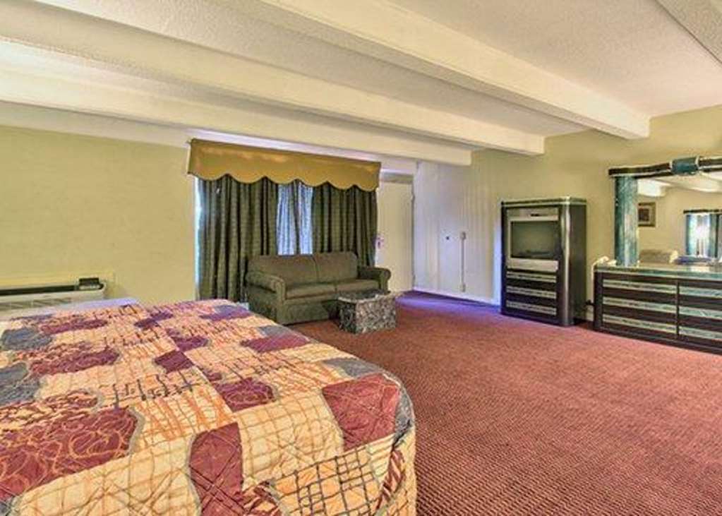 Econo Lodge Donalsonville Habitación foto